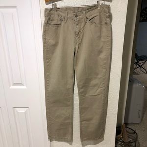Levi’s 514 men’s khakis size W34 L32.